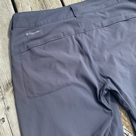Columbia Omni-Shield Women's Saturday Trail Hiking Knee Pants Gray Size 6 - Picture 6 of 10